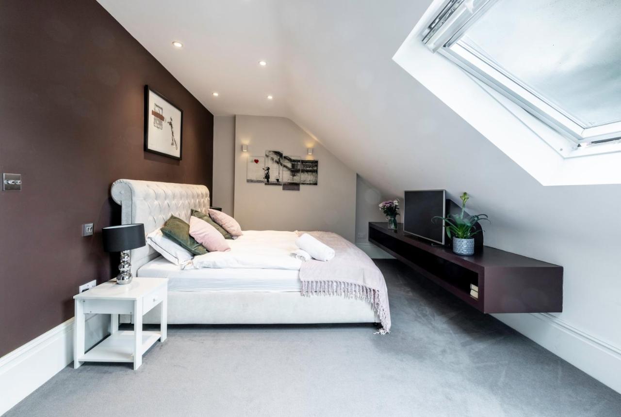 Dream House London With Gym, Cinema And Housekeeper Villa Ealing Exterior photo
