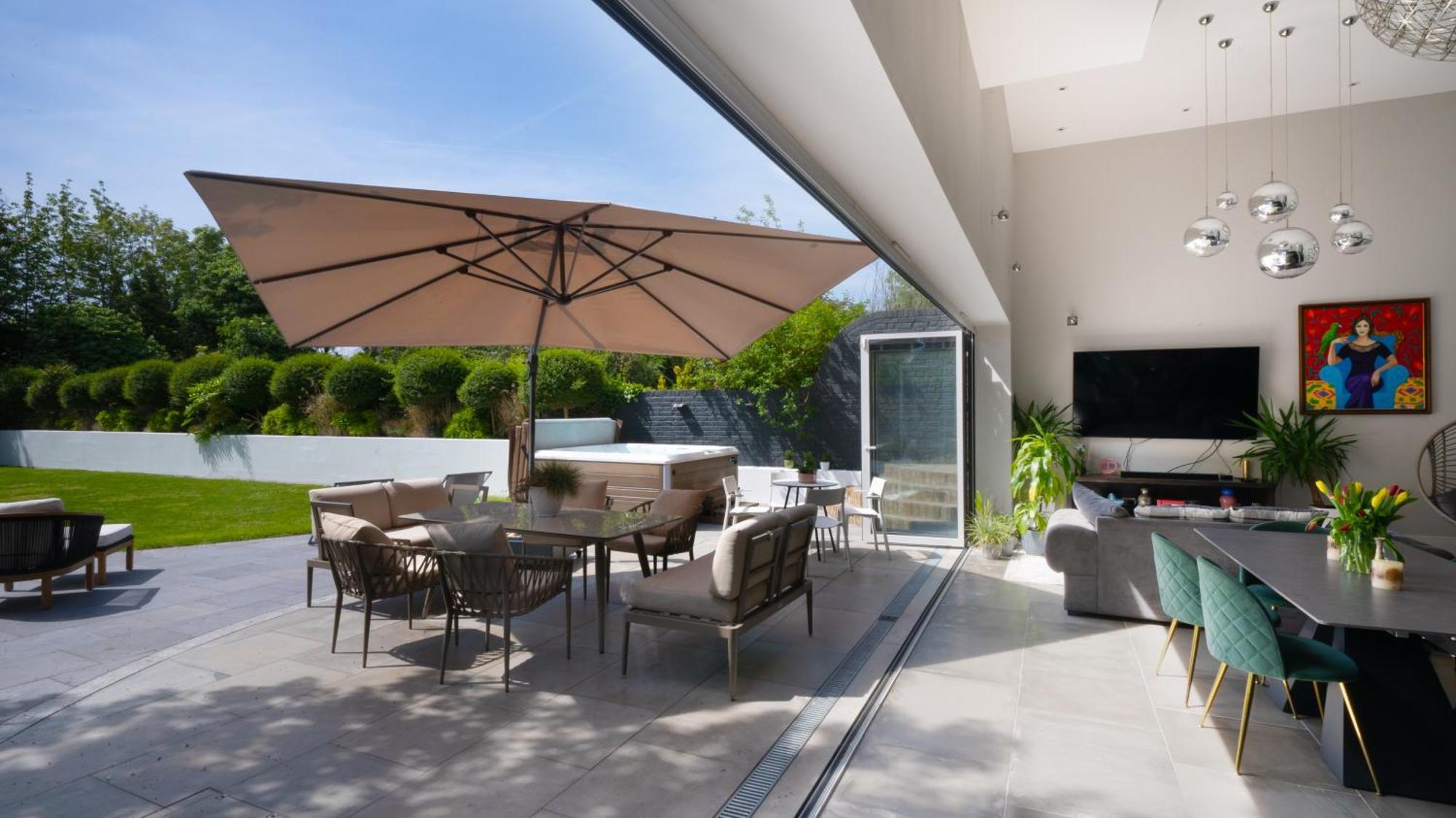 Dream House London With Gym, Cinema And Housekeeper Villa Ealing Exterior photo